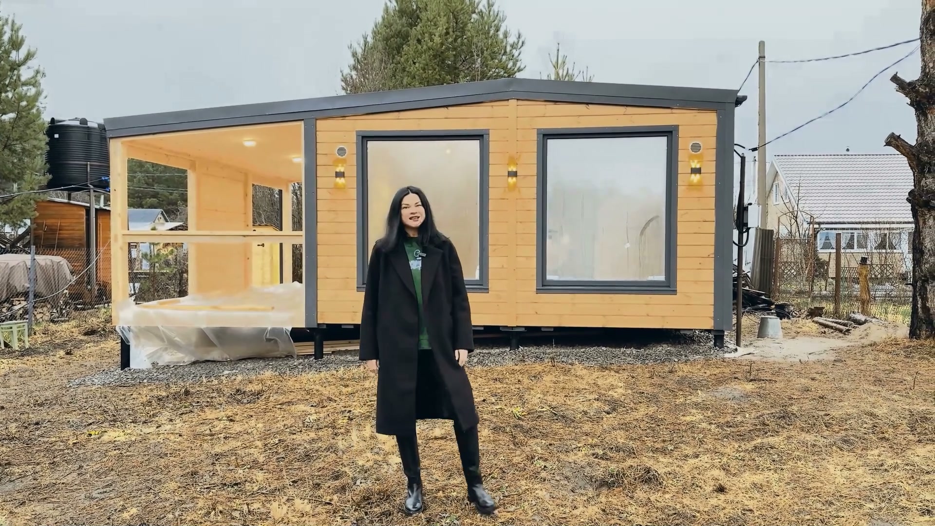 Obilazak kuće od 30 m² sa odvojenom spavaćom sobom i terasom